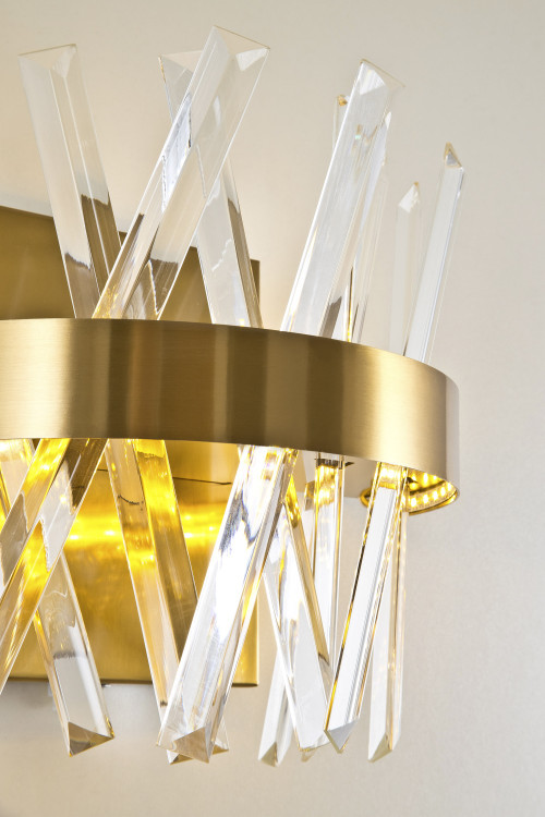 لوستر دیواری وارداتی جدید طرح کریستالی مدادی با بدنه فلزی طلایی.